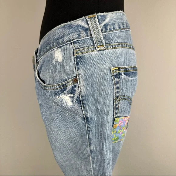 Vintage Levis 513 Floral Patchwork Bootcut Jeans Size 7M Distressed Denim Boho - Picture 11 of 15